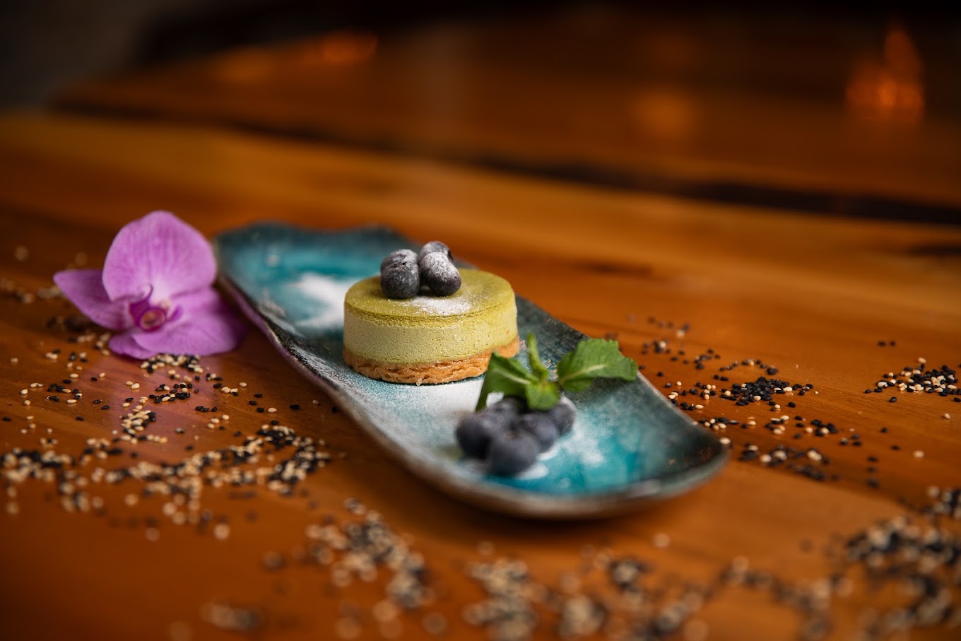 Matcha-Dessert von Sushi Momo Palace, sorgfältig angerichtet